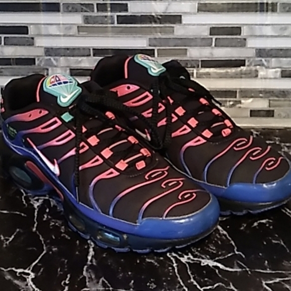 Nike Air Max Plus 'Parachute' Streetwear/Lifestyle Shoes Size 8.5 Men/10 Women - Picture 3 of 5